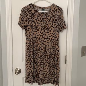 Short-sleeved Cheetah Print Dress